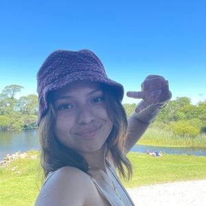 Meet your Posher, Arely